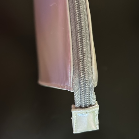 Iridescent Cosmetic Case NWOT - Picture 7 of 10